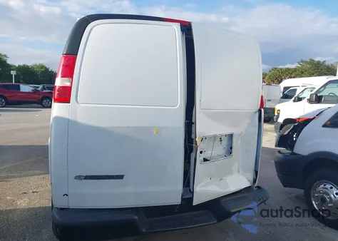 2019 Chevrolet Express G2500 from USA, damaged, VIN 1GCWGAFG6K1368728